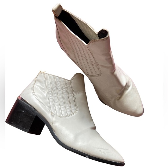 Melrose & Market White Ankle Booties 7 - Picture 3 of 12